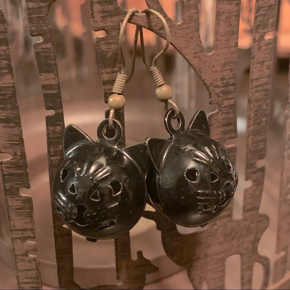 💚2 for $5 Black Cat Bell Pumpkin Head Earrings Halloween